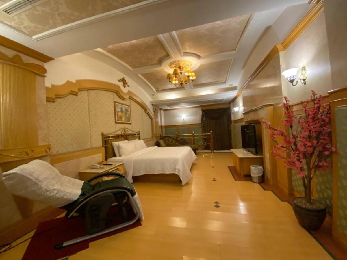 I Travel Motel - II 高雄市 エクステリア 写真