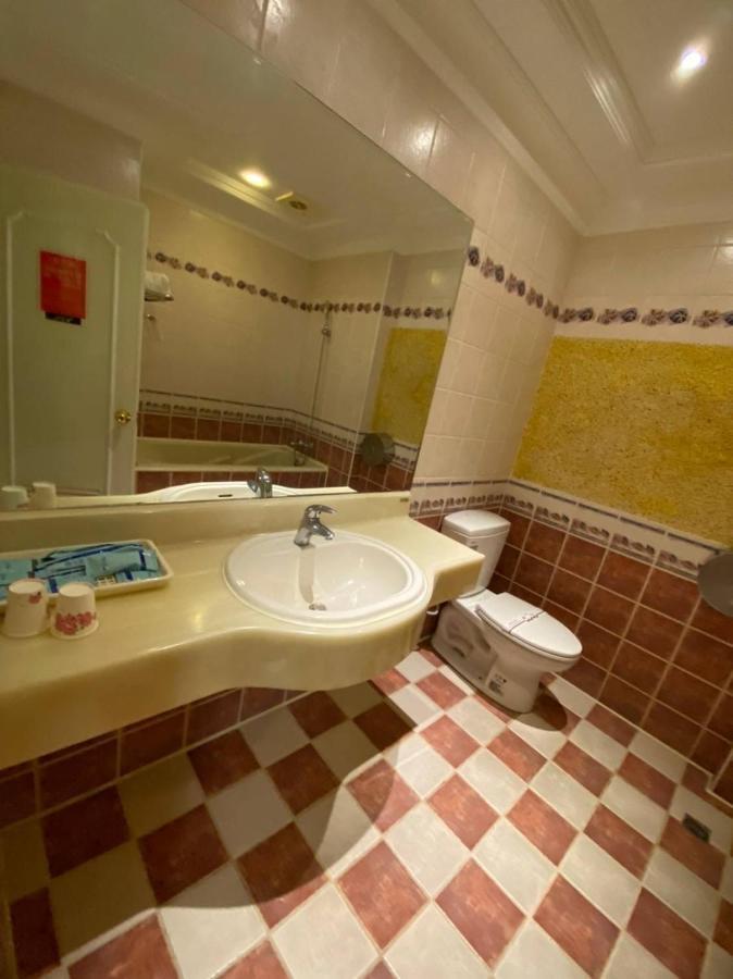 I Travel Motel - II 高雄市 エクステリア 写真